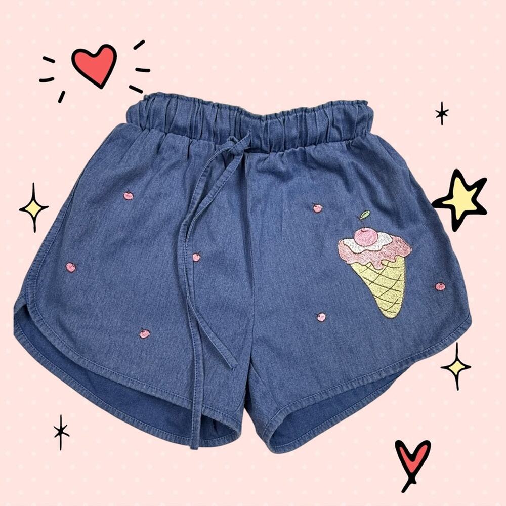 Vintage embroidered shorts